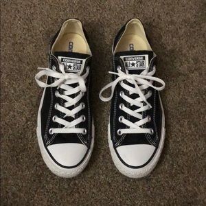 Black Converse Low top